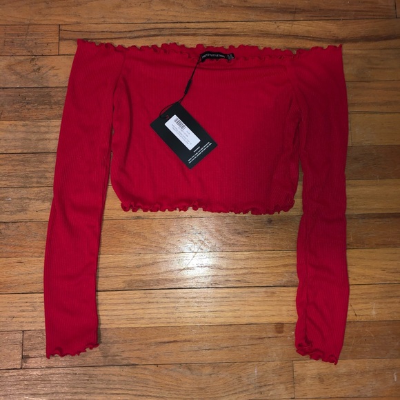 PrettyLittleThing Tops - Red long sleeve crop top